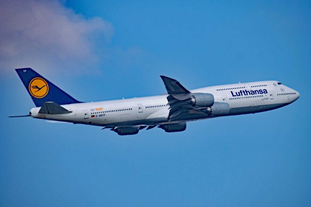 Kurzstrecke – Lufthansa Fliegt Im November Mit Dem Jumbo Zwischen ...